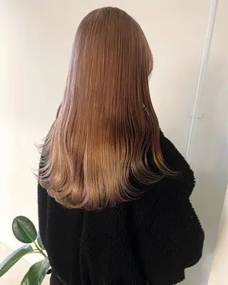 ロング カラー RAIMA ケアハイトーンのヘアスタイル