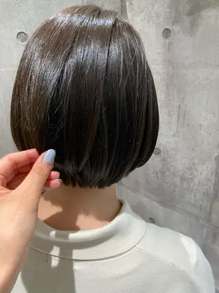 ショート カラー 坂口 愛のヘアスタイル