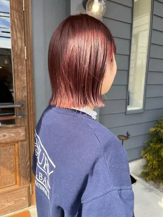 カラー シマダ ユウナのヘアスタイル