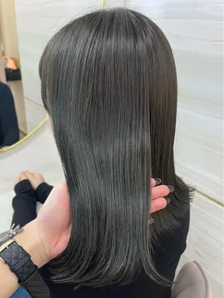 ミディアム カラー 🤍あみ🤍暗髪オリ ーブ特化🌿髪質改善のヘアスタイル