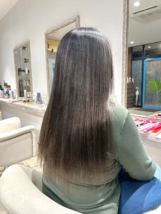カラー 水口 琴絵のヘアスタイル