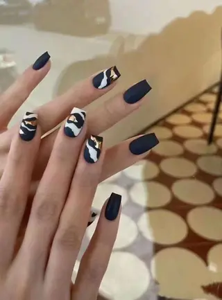 ネイル VIVIAN リサのネイルデザイン