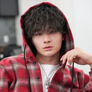 ショート カラー パーマ メンズ 🔥メンズ極🔥韓国 シャドウ/波巻き柿崎のヘアスタイル