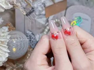 ネイル Luxe Nail Salonのネイルデザイン