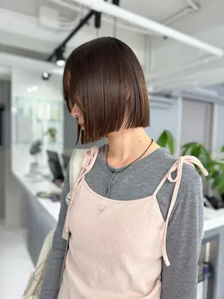 ショート sena⌇ベージュ⌇ ブリーチなしWカラーのヘアスタイル