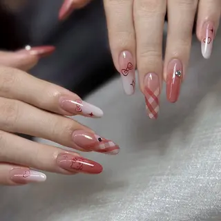 ネイル マギー ネイル🦋のネイルデザイン