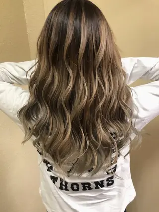 ロング カラー レイヤーカット匠 イソザキノリユキのヘアスタイル