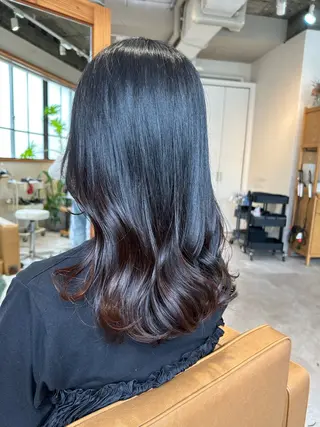 セミロング 盛本 彩乃のヘアスタイル