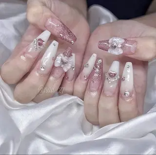 ネイル Lumi de nailsのネイルデザイン