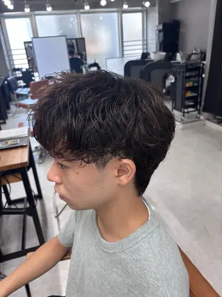 パーマ メンズ フェザーの鬼 🇰🇷yutoのヘアスタイル