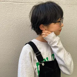 ショート カラー 宮城 星のヘアスタイル