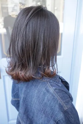 ミディアム 吉本 知弘のヘアスタイル