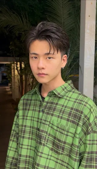 メンズ 韓国ヘア/メンズ ブリーチ/パーマのヘアスタイル