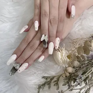 ネイル 🦋ネイルサロン ブラン🌈ゆりのネイルデザイン