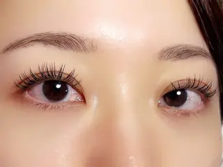 マツエク・マツパ YELLIO所属・YELLIO (エーリオ)のマツエク・マツパデザイン