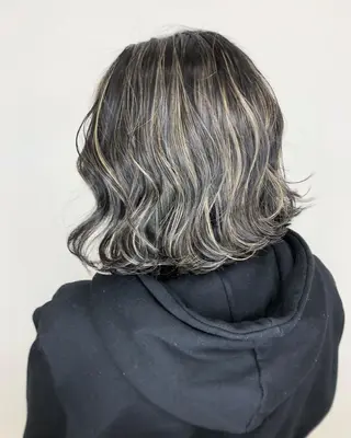 ショート 手島 カミラのヘアスタイル