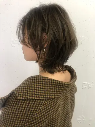 ショート 顔周りの垢抜けヘア 立山愛梨のヘアスタイル