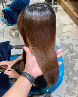 セミロング 必ず笑顔で帰っていた だきます！安田祐貴のヘアスタイル