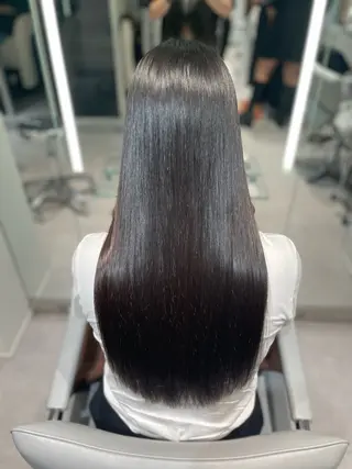 ロング unique RINNEのヘアスタイル