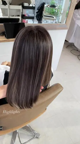 セミロング 鈴木 妃帆未のヘアスタイル