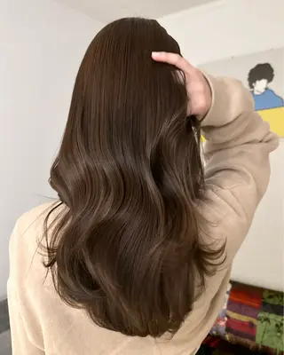 ロング カラー 堀尾 愛莉のヘアスタイル