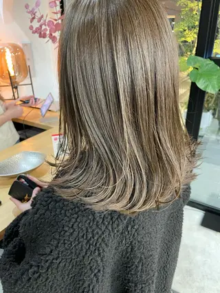 ミディアム カラー マエダ リョウのヘアスタイル