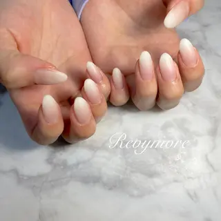 ミディアム ネイル nail salon Revymoreのネイルデザイン