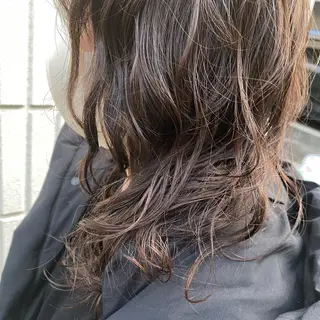 セミロング パーマ BRITS 渡辺 菜々子のヘアスタイル