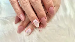 ネイル 二階堂 晴菜のネイルデザイン