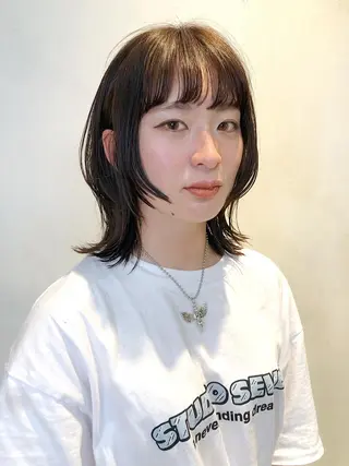 ミディアム カラー ブリーチ😼 ボブ✍️レイヤーのヘアスタイル
