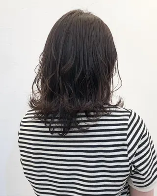 ミディアム ツノガイ エリのヘアスタイル