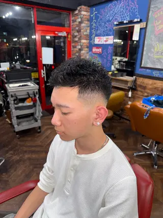 ショート hair CROWN所属・メンズ特化型美容師 髙橋玲生/フェードのヘアスタイル