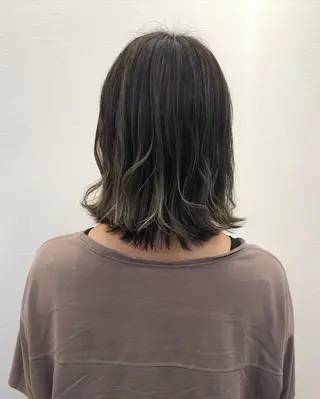 カラー ツノガイ エリのヘアスタイル