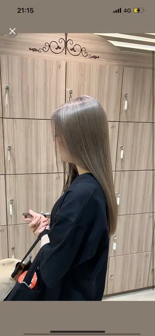 カラー 旭岡龍明/ハイトーン /ケアブリーチのヘアスタイル