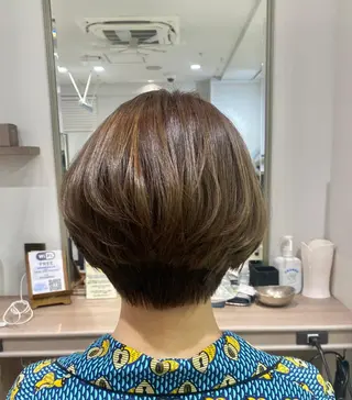 ショート カラー 骨格補正カット /マンツーマン/のヘアスタイル