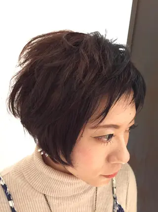 ショート カラー パーマ シールエクステ／豊中 吉田孝司のヘアスタイル