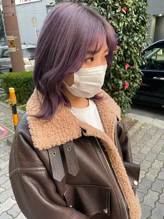 ミディアム カラー akane .のヘアスタイル
