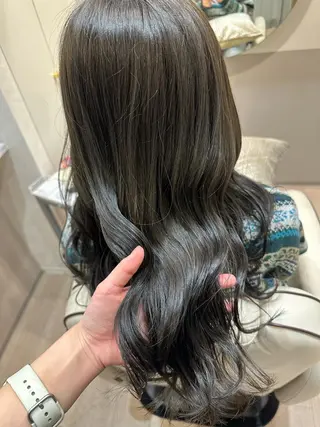 ロング チナツ ，のヘアスタイル