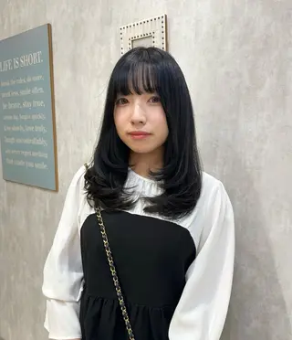セミロング カラー 中西 未有のヘアスタイル