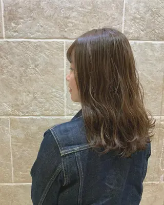 セミロング カラー 《Zina札幌大通》 Hinano🐻のヘアスタイル
