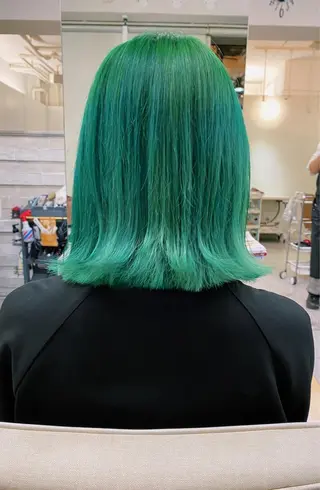 ミディアム カラー ヘアアレンジ レイヤーウルフ エクステ磯部のヘアスタイル