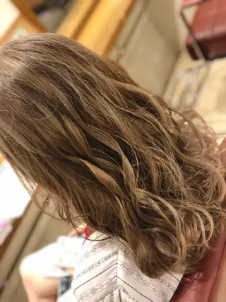 ロング カラー ヘアアレンジ soi 💜AYAKOのヘアスタイル