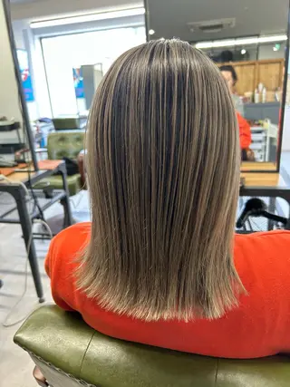 セミロング カラー SHAFT Ieiriのヘアスタイル