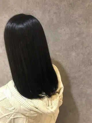 ミディアム ショート／透明感 カラー加治竜汰💡のヘアスタイル