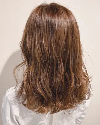 ミディアム カラー 伊藤 さやかのヘアスタイル