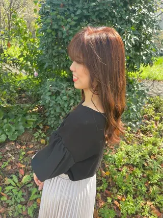 セミロング カラー 寺本 早希のヘアスタイル