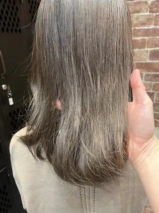 セミロング カラー パーマ ヘアアレンジ メンズ キッズ ネイル マツエク・マツパ アイブロウ 久木原 ゆりのヘアスタイル