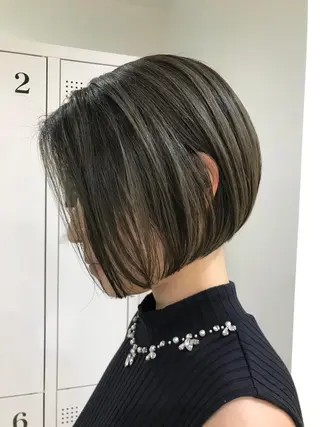 ショート オカダ ノゾミのヘアスタイル