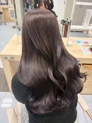 ロング カラー 小顔レイヤー/明るめ ベージュ/モモ/横浜のヘアスタイル