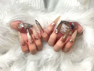 ネイル honoka池袋🎀 ガーリーネイル🤍のネイルデザイン